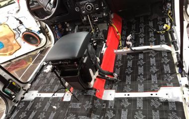 Как выбрать материалы для шумоизоляции автомобиля